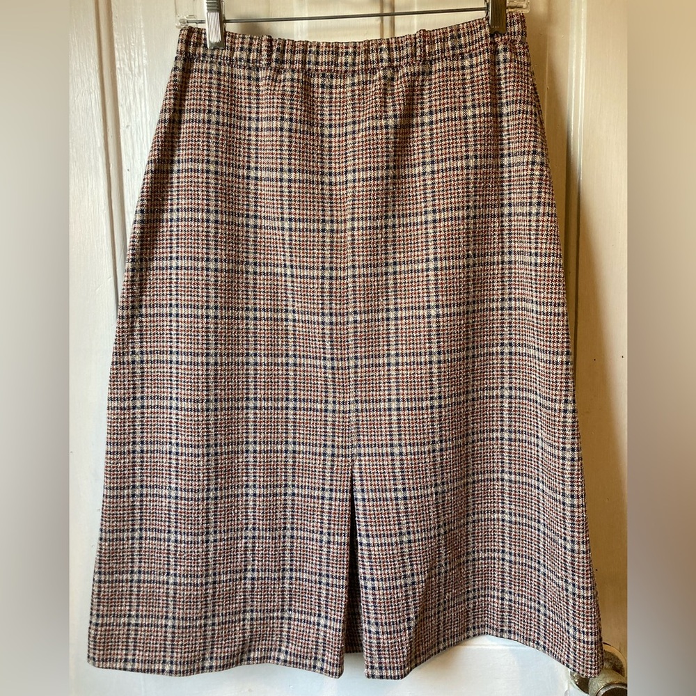 Vintage Knitmakers A-line inverted pleat skirt. Fits like Medium good condition